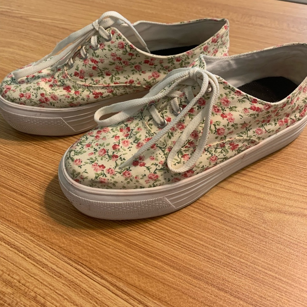 Platform floral lace up shoes w/ ASICS insoles